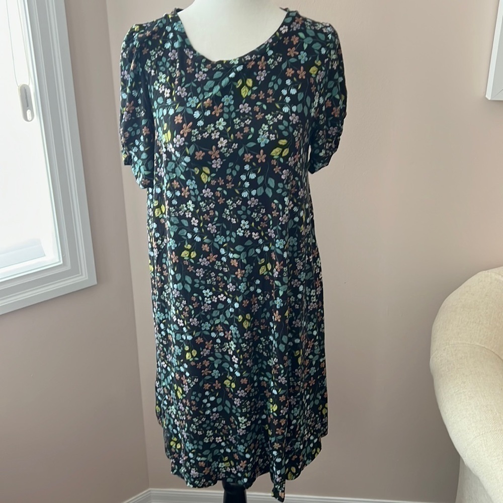 𝅺LOFT l Multi Coloured Floral Print Midi Dress